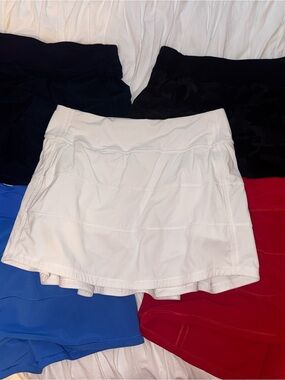 Lululemon pace rival skirt in size 4Tall multiple colors